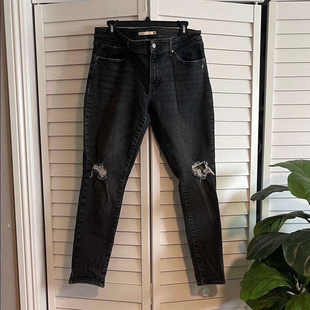Levi 711 Distressed Skinny - Washed Black Size 33